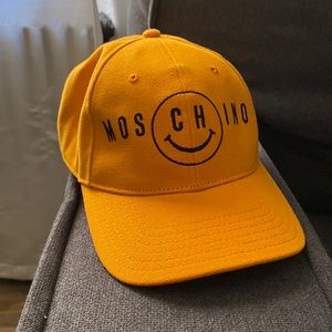 Moschino hat! NEVER USED AND FROM ITALY 🇮🇹